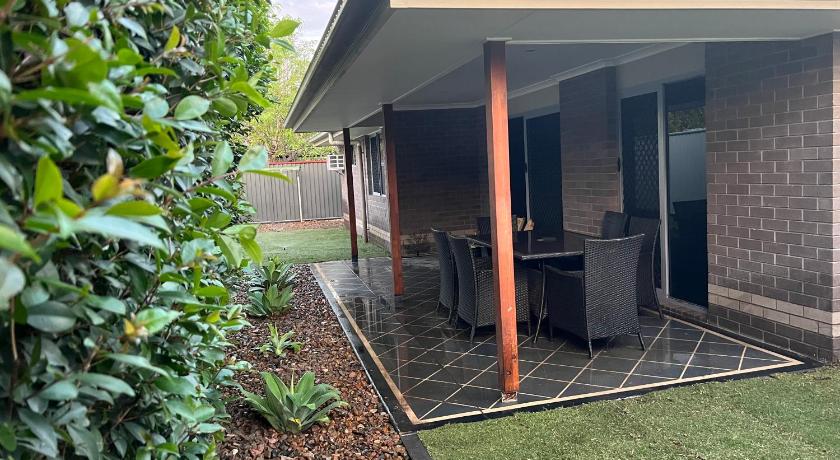 Home away from home - Modern luxury in central Bundaberg photo