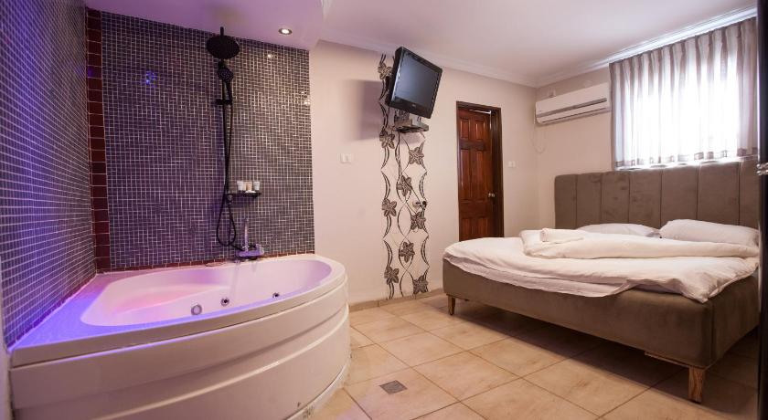 Image of Budget Double Room 3