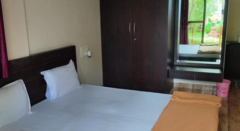 NANDANVAN TENT & RESORT TAPOLA photo