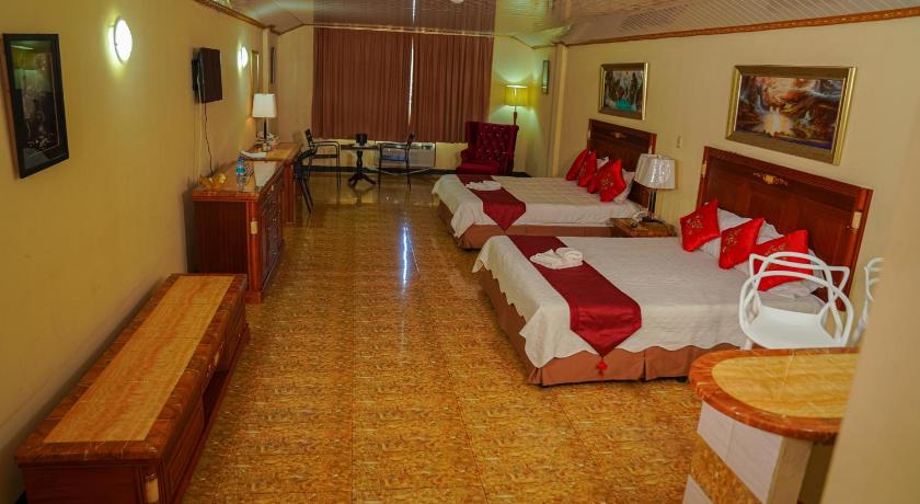 Image of Deluxe Suite 4