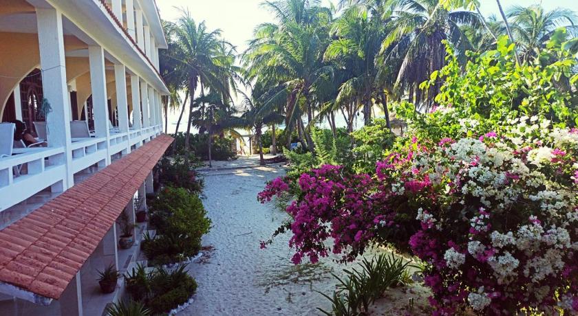 Cabanas Maria Del Mar Hotel