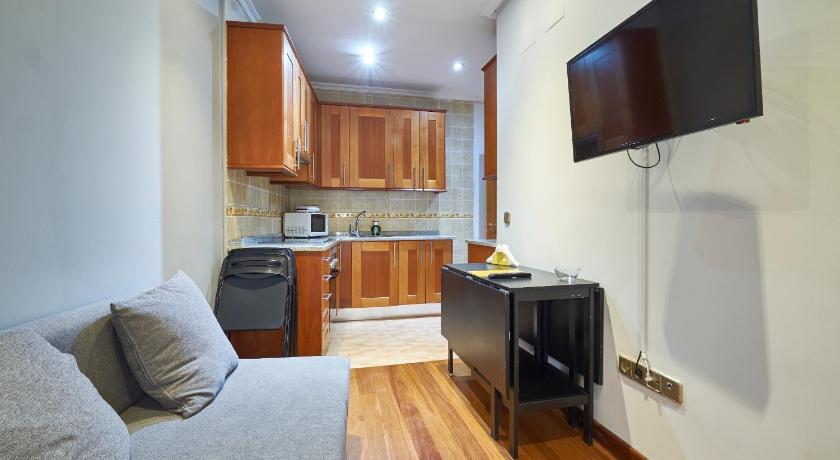 Apartamentos Madrid Atocha photo