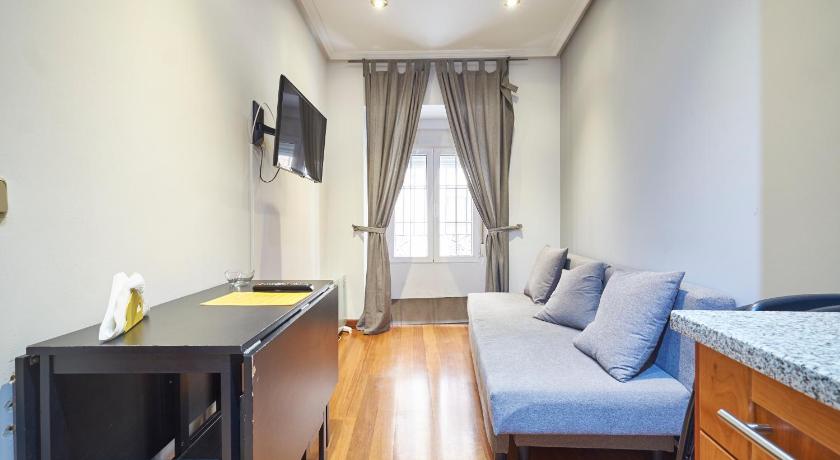 Apartamentos Madrid Atocha photo