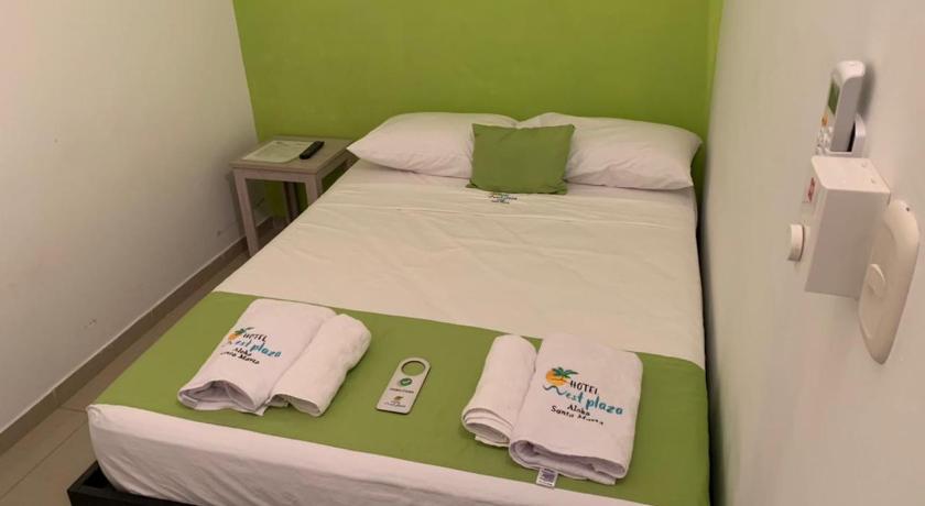 Hotel West Plaza photo