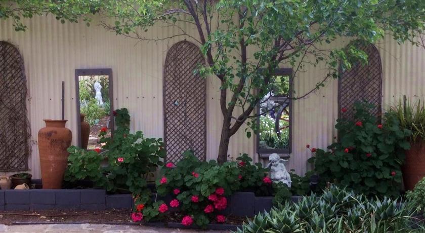 Wagin Cottage Garden Bed and Breakfast photo
