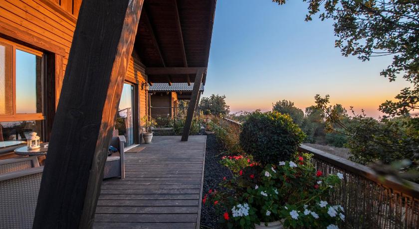 Gilad Cabins photo