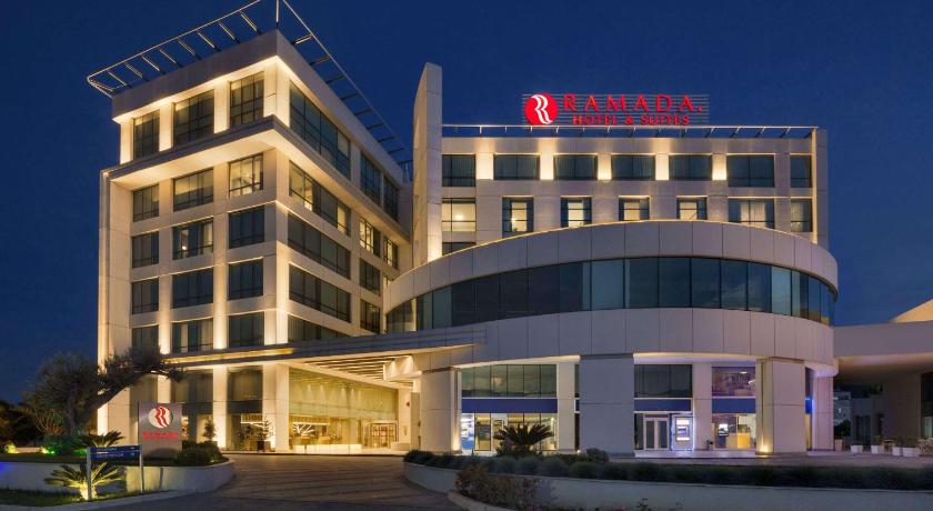 Ramada Hotel & Suites by Wyndham Izmir Kemalpasa