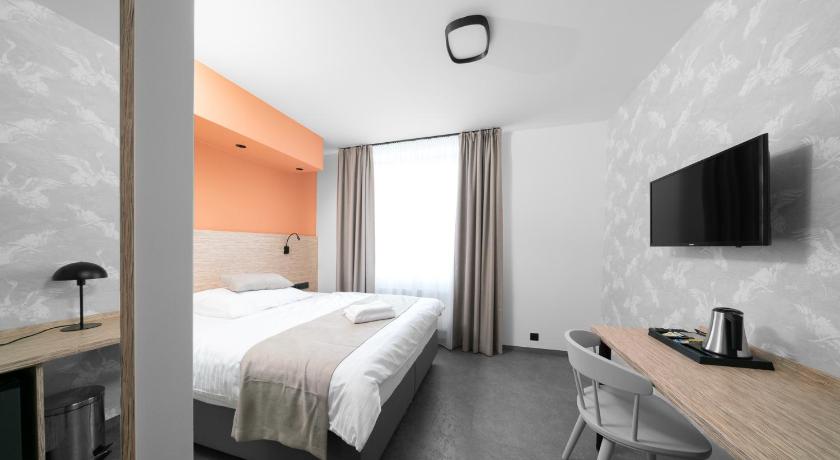 Hotel Diana photo