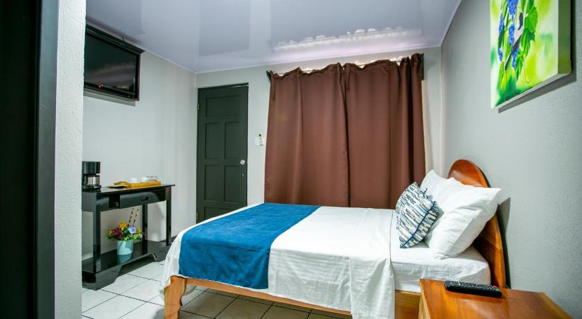 Hotel La Vid La Fortuna photo
