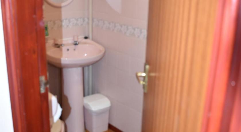 Image of Double Room with Private Bathroom 10