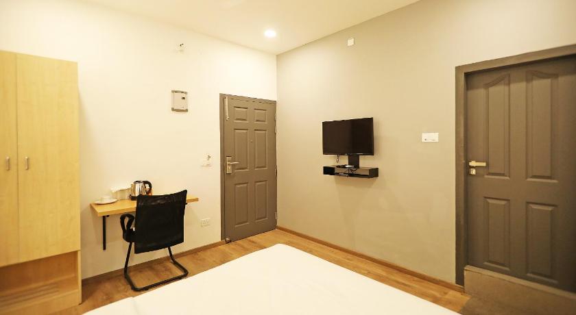 OYO Townhouse 75420 Hotel Zen Garden