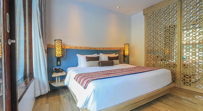 Image of Deluxe Pool View Double Room 6