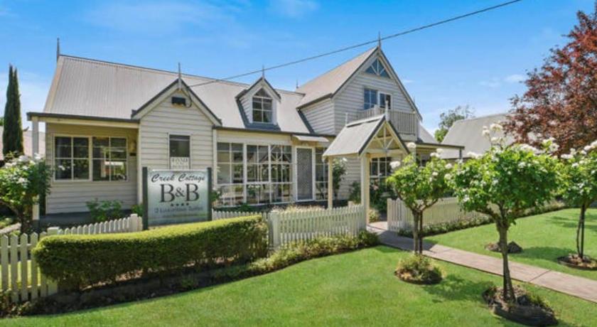 Creek Cottage Bed and Breakfast Traralgon — Hotel in Gippsland Region