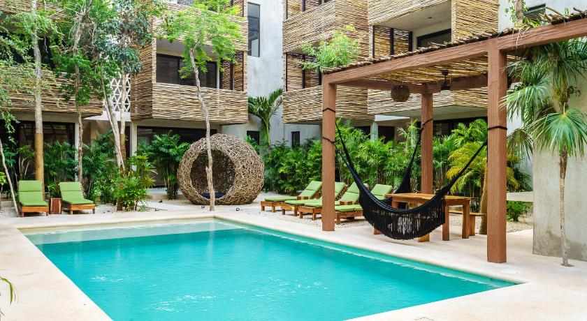 Eco-sustainable Luxury Between Beach Hotspots &amp; Tulum Town by Stella Rentals — Hotel in Tulum