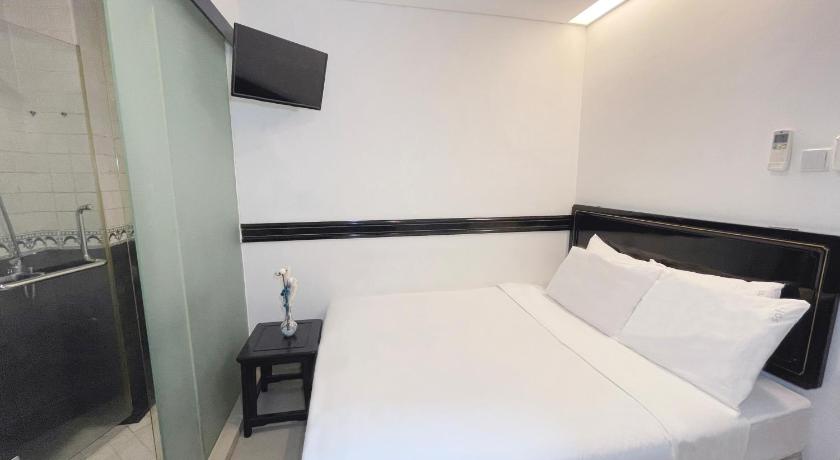 Image of Standard Double Room without Window 1