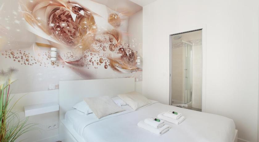 Image of One-Bedroom Apartment 8