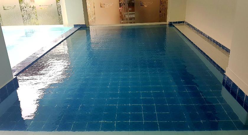 The Red Keep Condotel Tagaytay w/ 55" TV & Netflix photo