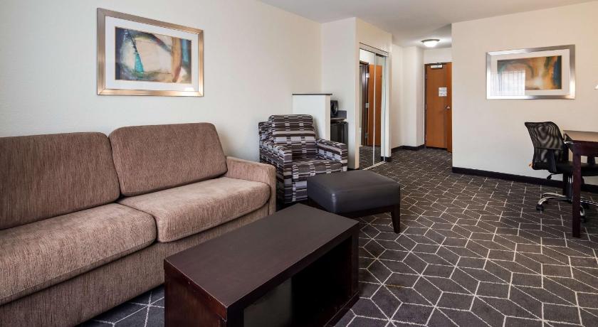 Best Western Plus Portage Hotel and Suites