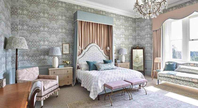 Leonardslee House at Leonardslee Lakes &amp; Gardens — Hotel in Lower Beeding