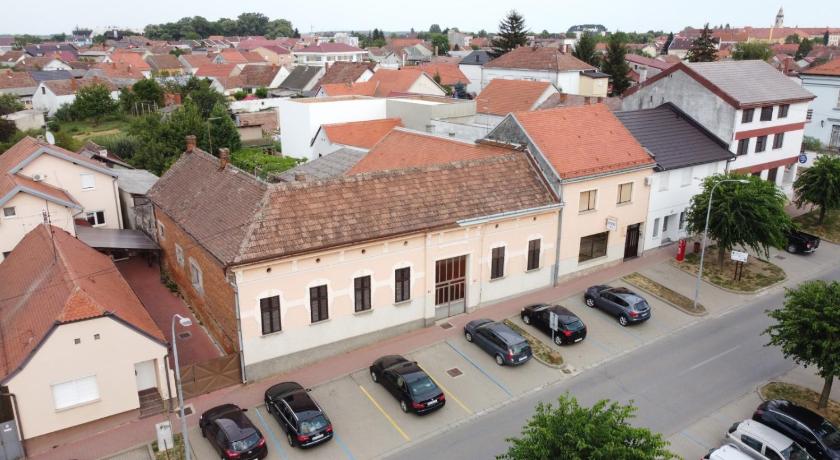 Sobe Đakovacki vezovi — Hotel in Djakovo