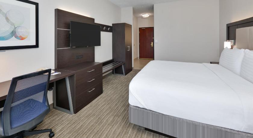 Holiday Inn Express Hotel & Suites Duncanville photo