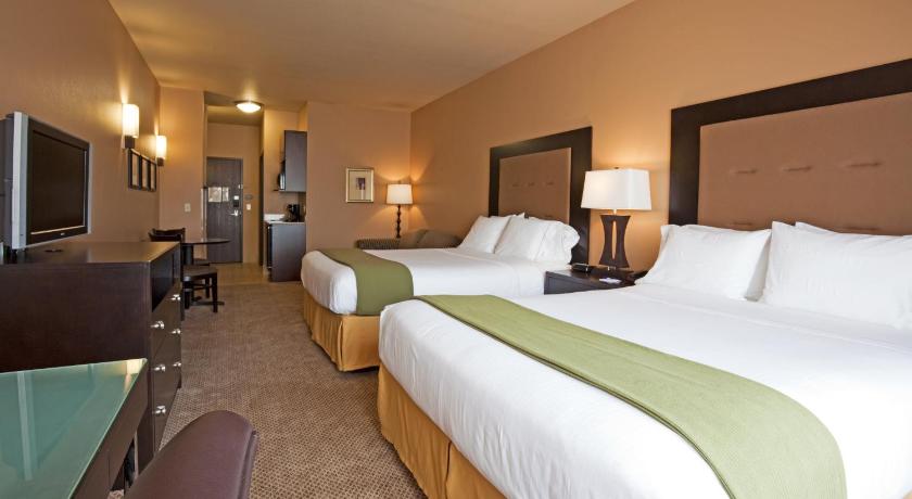 Holiday Inn Express Hotel & Suites Eau Claire North