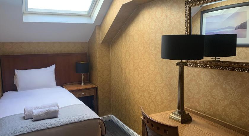 Image of Single Room 1
