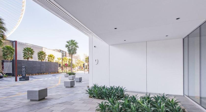Contemporary & Spacious 2 BR in Bluewaters Island - image 3