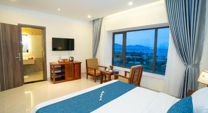 Image of Deluxe Ocean View Double Room 4