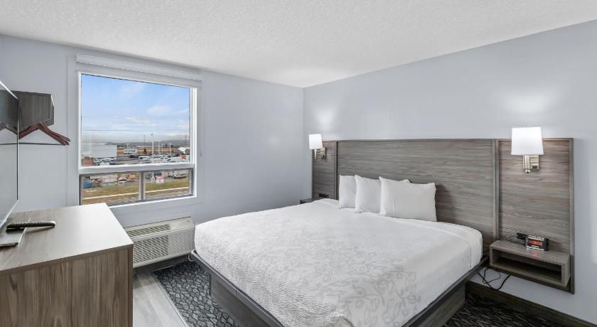 Emerald Hotel & Suites Calgary Airport