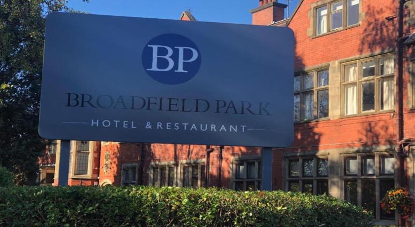 Broadfield Park Hotel