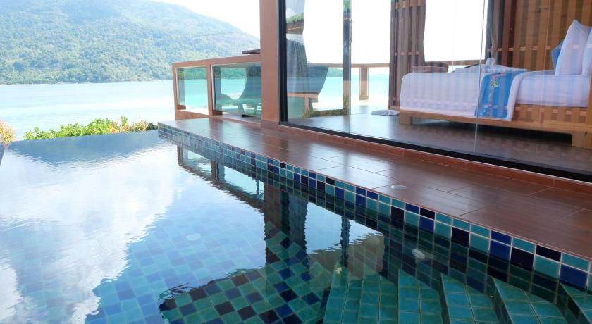 รูปของดีลักซ์ วิวทะเล (Deluxe Sea View Room) 8
