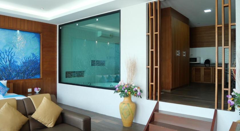 รูปของห้องเตียงใหญ่พร้อมระเบียงและวิวทะเล (Double Room with Balcony and Sea View) 5