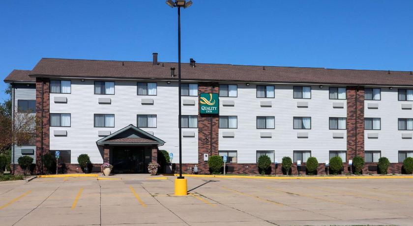 Quality Inn & Suites Bloomington