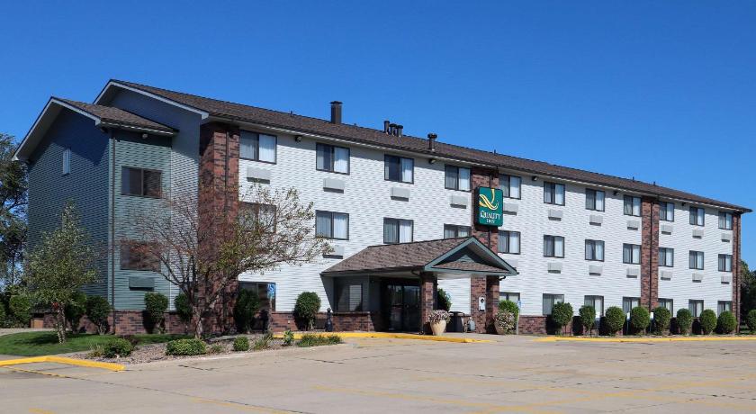 Quality Inn & Suites Bloomington