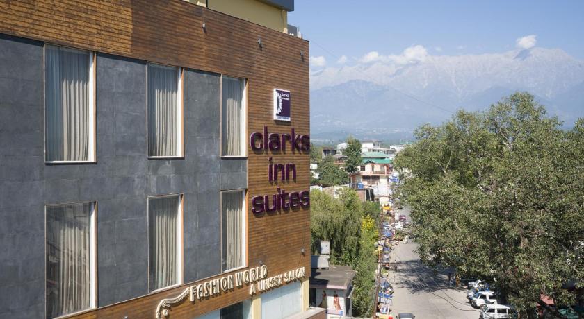 Hotel Clarks Inn Suites Kangra