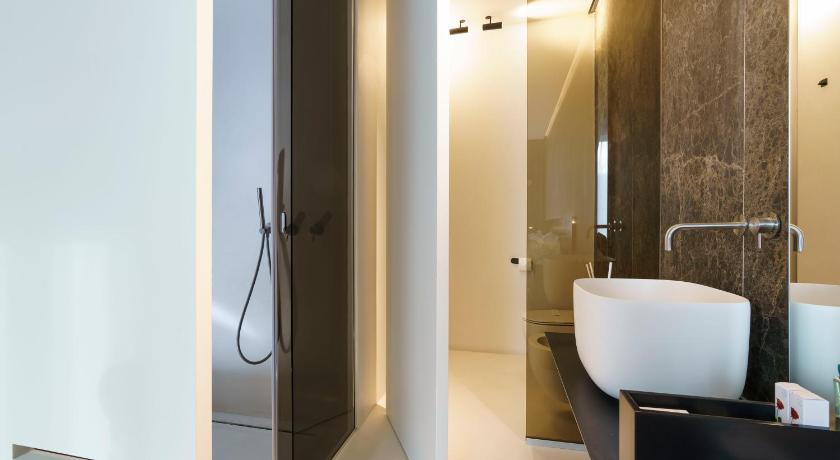 Meo Design Suites & Spa photo