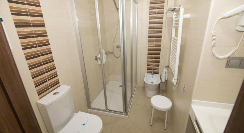Image of Superior Double or Twin Room with Lateral Sea View 10