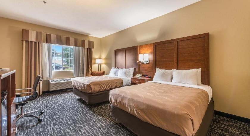 Quality Inn & Suites Hendersonville - Flat Rock