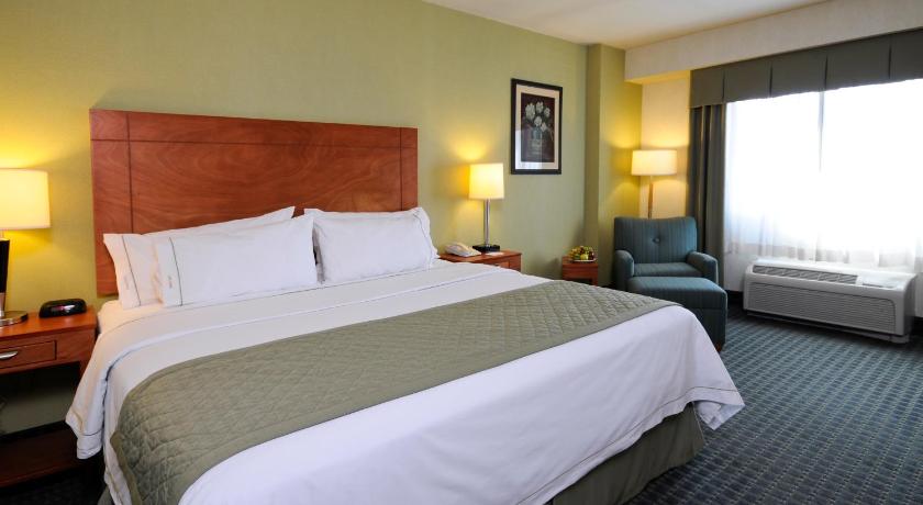 Holiday Inn Express & Suites Toluca Zona Aeropuerto
