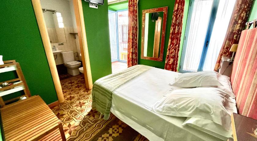 Hotel Conde de Cardenas photo