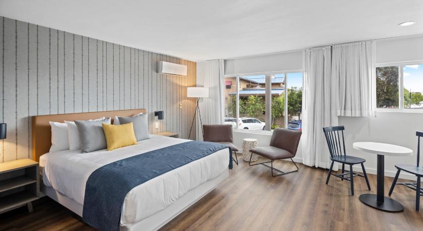 Image of Superior King Room 0