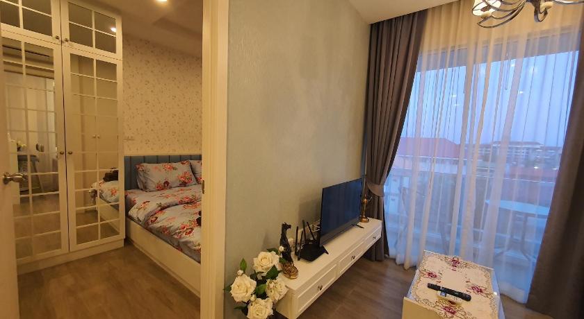 Hill &amp; Sea Balcony 1 Bedroom &amp; 1 Living Room @Blu X — Hotel in Chonburi