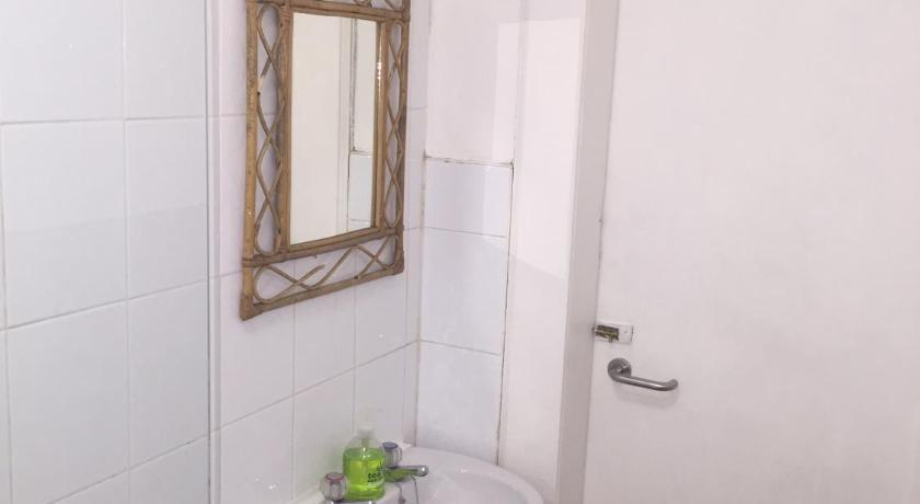 Image of Three-Bedroom Apartment 10