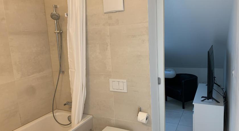 Image of Apartment - Split Level 11