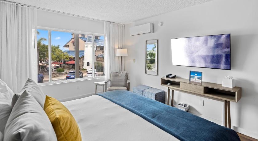 Image of King Room with Sea View 1