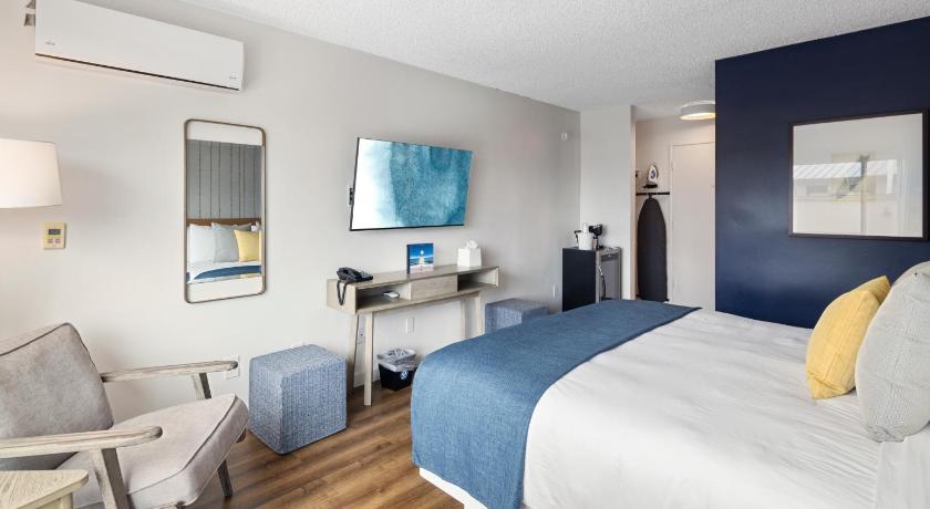 Image of Deluxe King Room 6