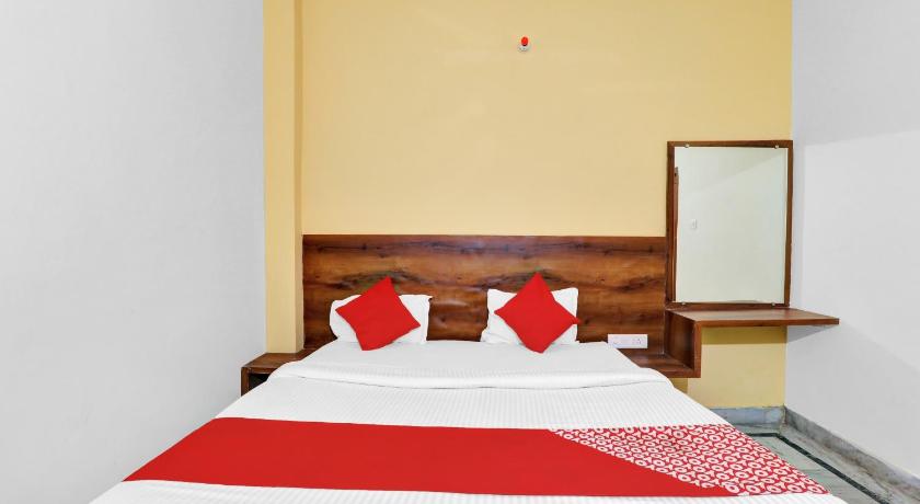 OYO 82070 Rudra Guest House