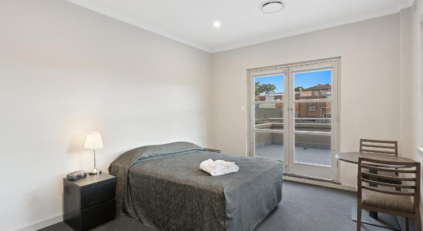 Double Room with Shared Bathroom, Padstow Park Hotel in Sydney