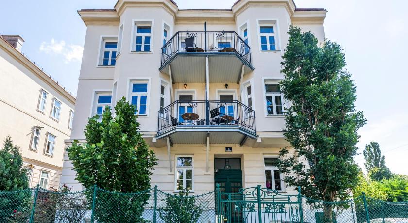 Imperial Apartments Schonbrunn - Contactless Check-In — Hotel in Vienna
